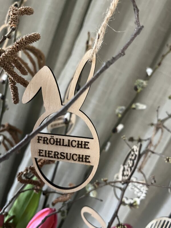 Osterei mit Hasenohren Fröhliche Eiersuche